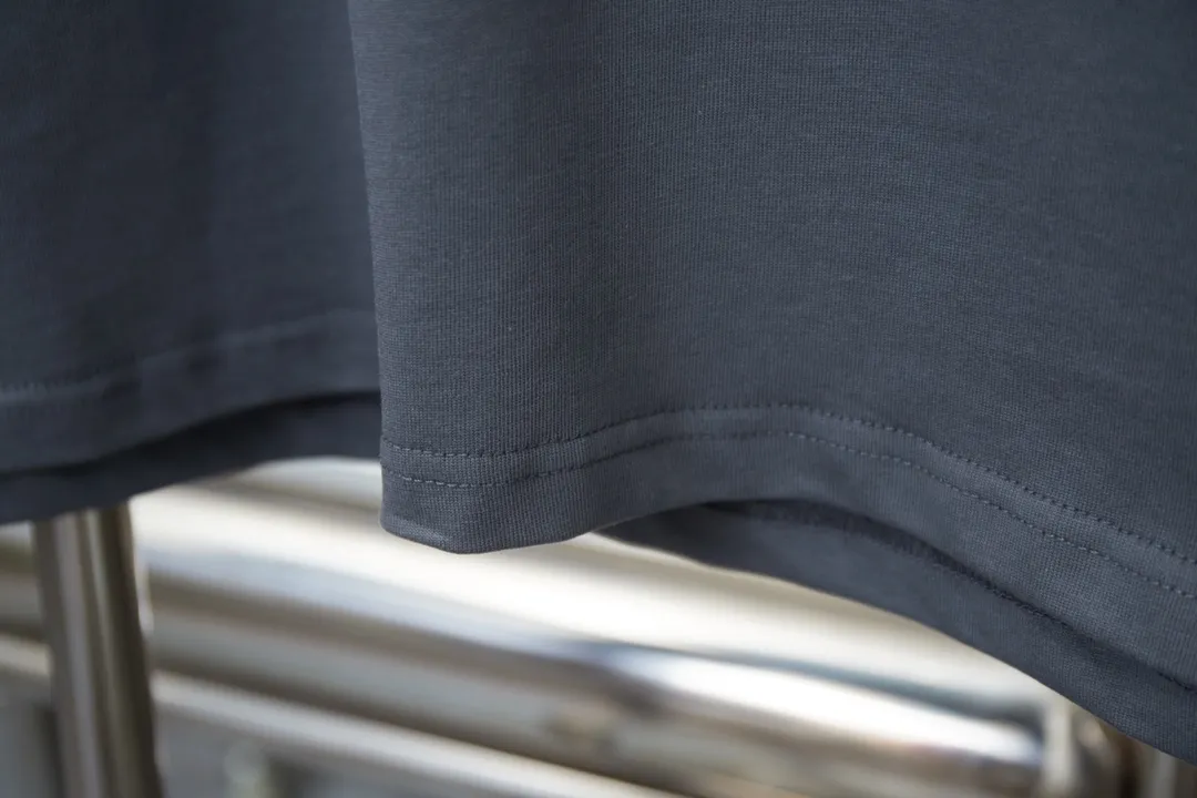 🅿️200 Chrome Hearte 25SS early spring new model, hot diamond short sleeves, light luxury, essential item for daily commuting for men and women, correct version, welcome to compare, detailed features · 280 grams of 100% pure cotton double yarn jersey fabric · Special thickened 32 pieces of double-strand 1X1 thread in the same vat custom dyeing · Imported Australian matte pearlescent diamonds · Double needle stitching and cross-stitching technology · Original main mark, washed tag, brand moisture-proof paper packaging Color: black/white/grey Size: S/M/L/XL